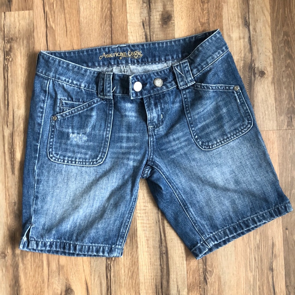 THROWBACK American Eagle Bermuda Shorts
